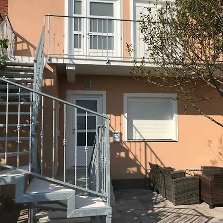 Apartman Anloma Lorainne Povljana