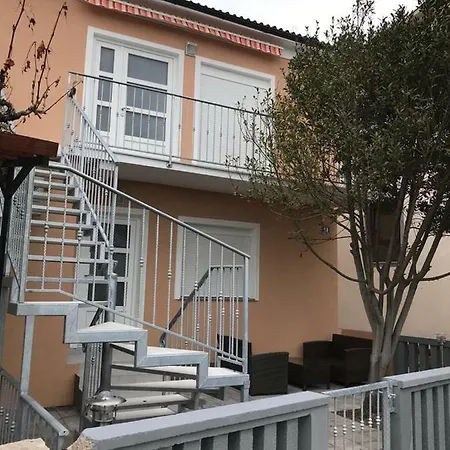 Anloma Lorainne Apartman Povljana